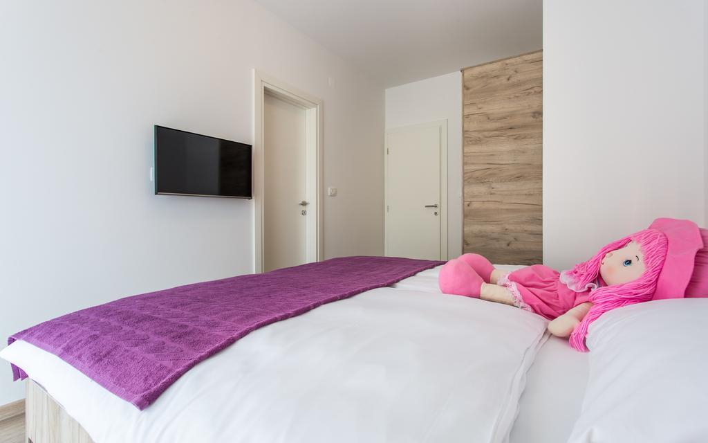 Apartments Viktorija Baška Eksteriør billede