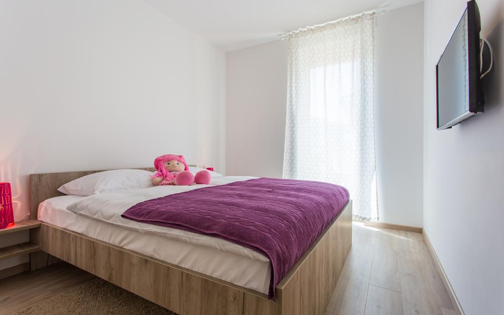 Apartments Viktorija Baška Eksteriør billede