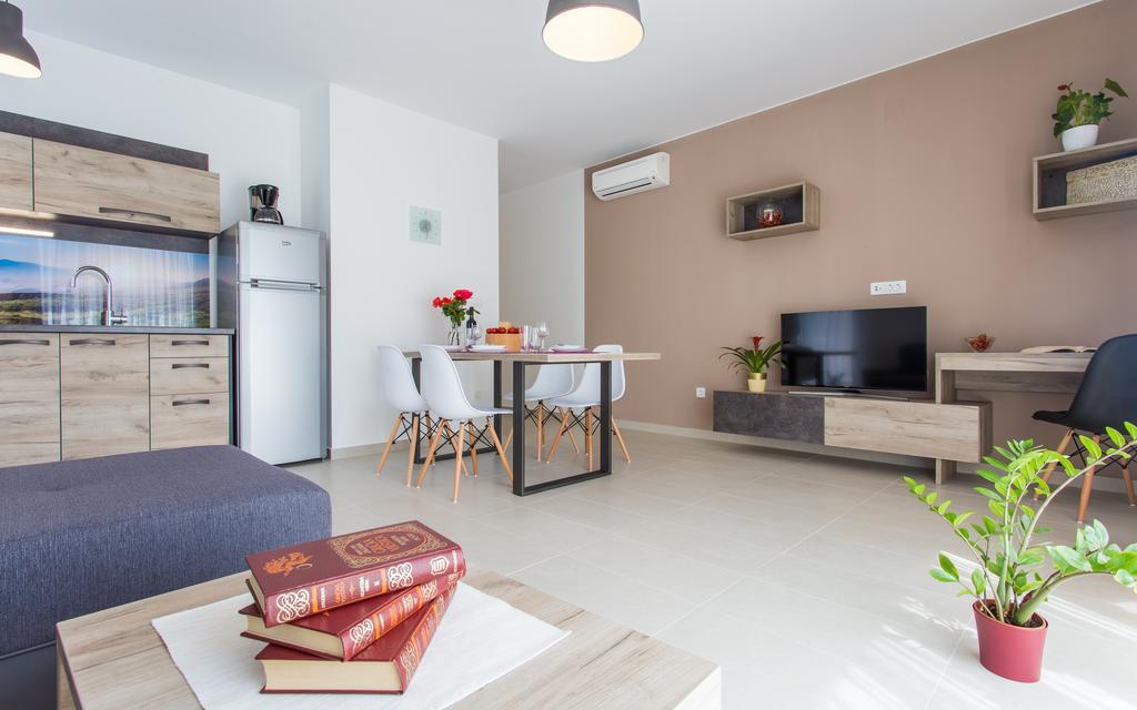 Apartments Viktorija Baška Eksteriør billede