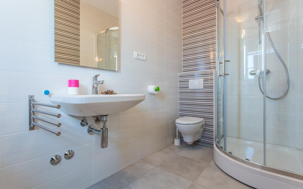 Apartments Viktorija Baška Eksteriør billede