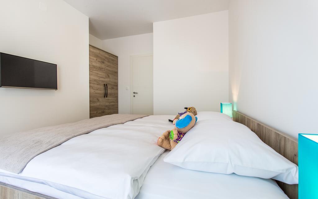Apartments Viktorija Baška Eksteriør billede