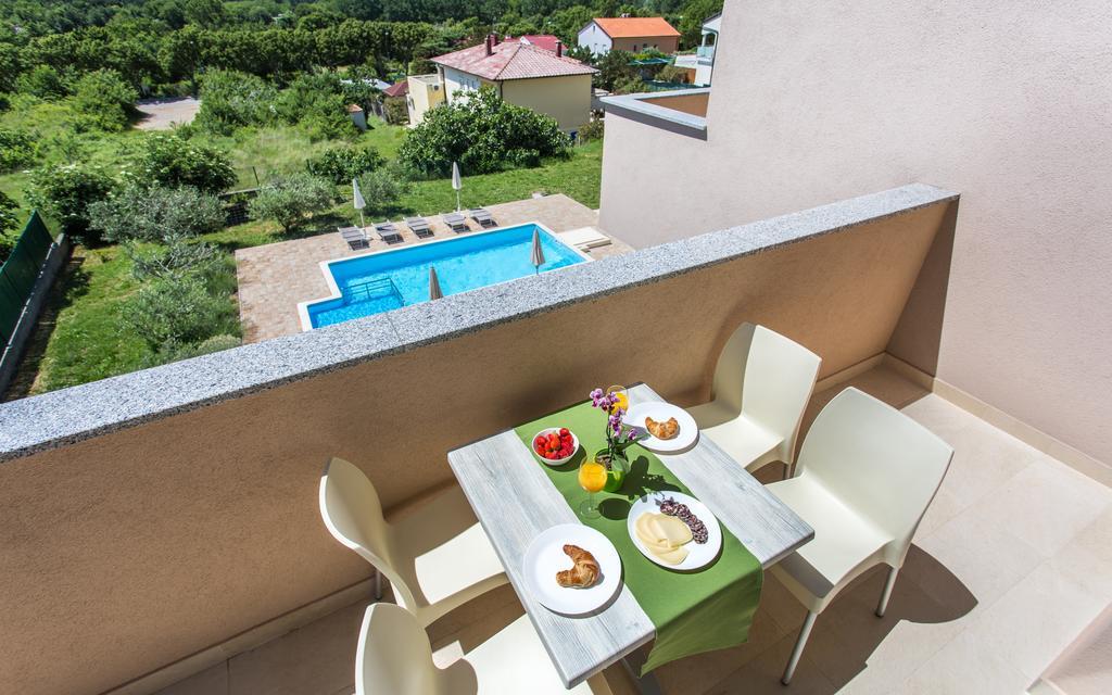 Apartments Viktorija Baška Eksteriør billede